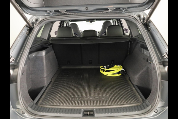 Volkswagen Tayron 1.5 eHybrid R-Line Edition 204 PK PHEV | verlengde garantie | Trekhaak | Panorama dak | Black Style | Stoel en stuur verwarming |