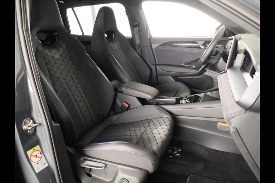 Volkswagen Tayron 1.5 eHybrid R-Line Edition 204 PK PHEV | verlengde garantie | Trekhaak | Panorama dak | Black Style | Stoel en stuur verwarming |