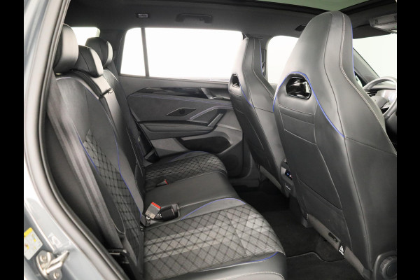 Volkswagen Tayron 1.5 eHybrid R-Line Edition 204 PK PHEV | verlengde garantie | Trekhaak | Panorama dak | Black Style | Stoel en stuur verwarming |