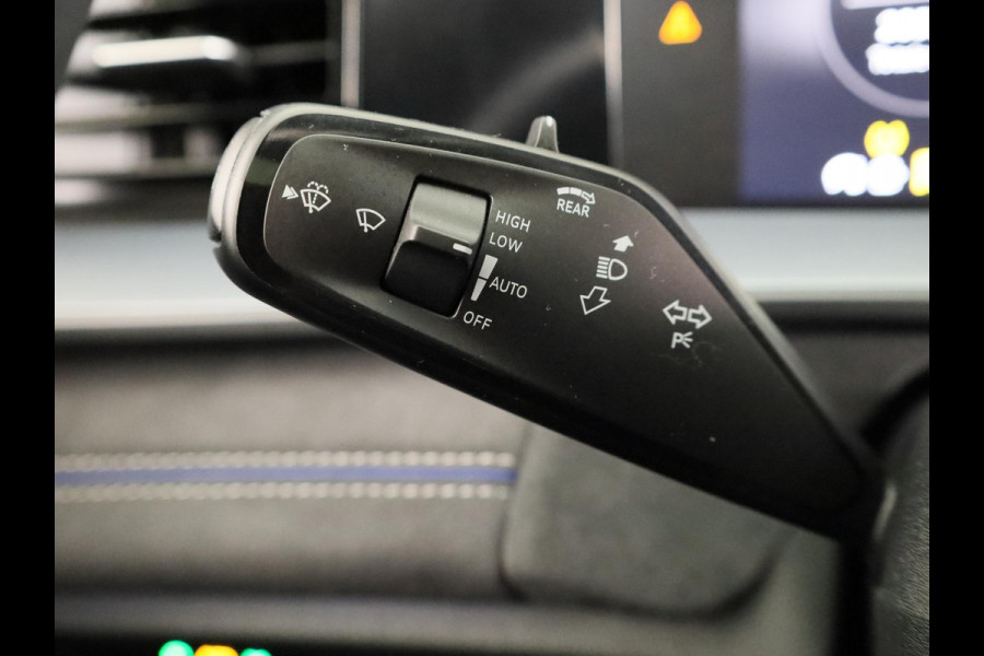 Volkswagen Tayron 1.5 eHybrid R-Line Edition 204 PK PHEV | verlengde garantie | Trekhaak | Panorama dak | Black Style | Stoel en stuur verwarming |