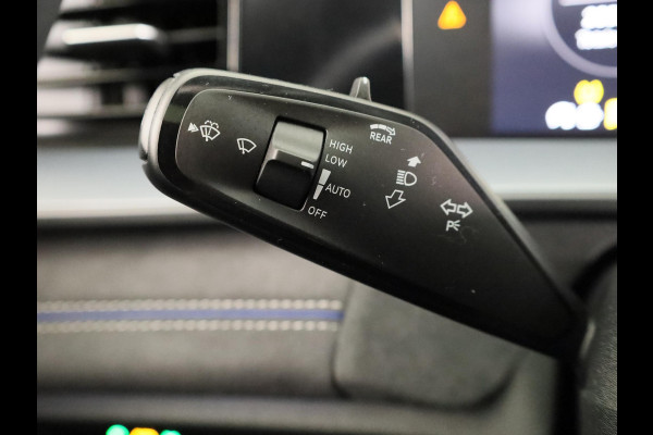 Volkswagen Tayron 1.5 eHybrid R-Line Edition 204 PK PHEV | verlengde garantie | Trekhaak | Panorama dak | Black Style | Stoel en stuur verwarming |