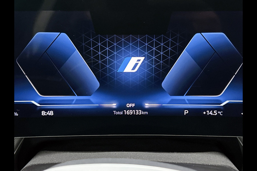 BMW iX1 XDrive30 Launch Edition 67 kWh. SoH 97% (NL-auto, 1e Eig, Dealer OnderH, Navi, Leder, Climate Con, Etc)