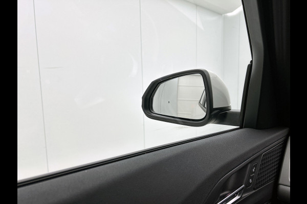 BMW iX1 XDrive30 Launch Edition 67 kWh. SoH 97% (NL-auto, 1e Eig, Dealer OnderH, Navi, Leder, Climate Con, Etc)