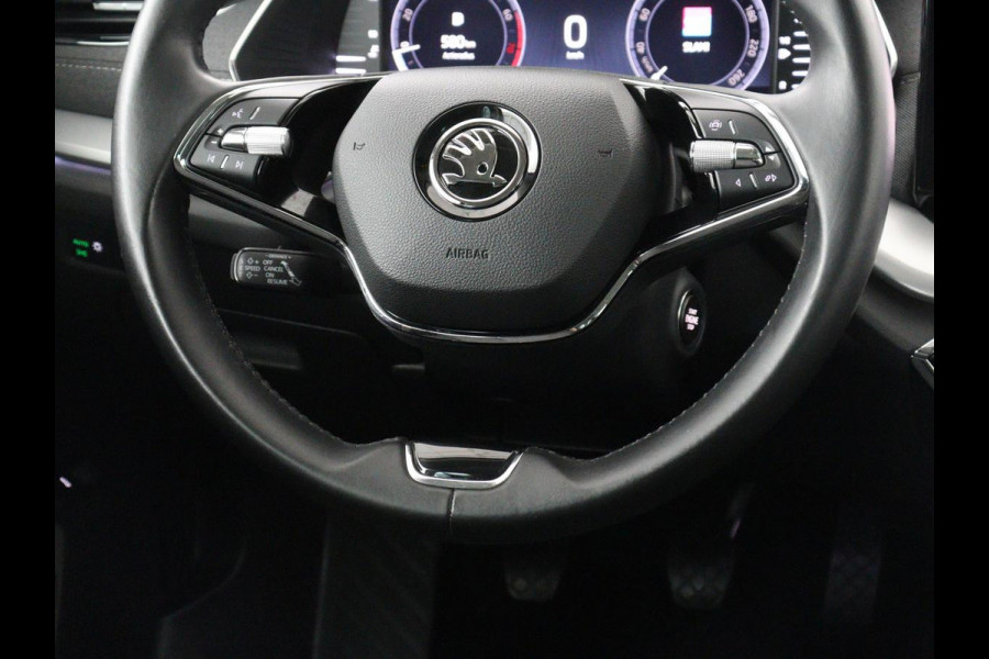 Škoda Octavia 1.5 TSI First Edition | Trekhaak | Stoelverwarming | Adaptive cruise | Carplay | Navigatie | Matrix LED | Keyless | Virtual Cockpit | Sfeerverlichting | Climate control | DAB | Parkeerhulp