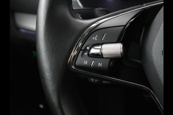 Škoda Octavia 1.5 TSI First Edition | Trekhaak | Stoelverwarming | Adaptive cruise | Carplay | Navigatie | Matrix LED | Keyless | Virtual Cockpit | Sfeerverlichting | Climate control | DAB | Parkeerhulp