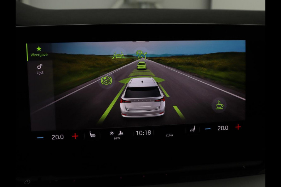 Škoda Octavia 1.5 TSI First Edition | Trekhaak | Stoelverwarming | Adaptive cruise | Carplay | Navigatie | Matrix LED | Keyless | Virtual Cockpit | Sfeerverlichting | Climate control | DAB | Parkeerhulp