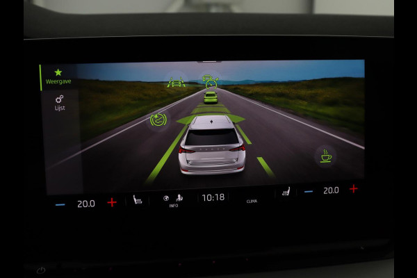 Škoda Octavia 1.5 TSI First Edition | Trekhaak | Stoelverwarming | Adaptive cruise | Carplay | Navigatie | Matrix LED | Keyless | Virtual Cockpit | Sfeerverlichting | Climate control | DAB | Parkeerhulp