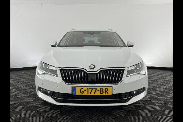 Škoda Superb Combi 1.5 TSI ACT Style Business (INCL-BTW) Aut. *LEATHER-MICROFIBRE | XENON | CANTON-AUDIO | MEMORY-PACK | NAVI-FULLMAP | CAMERA | KEYLESS | HEATED-COMFORTSEATS | PRIVACY-GLASS | SHIFTPADDLES | ECC | PDC | CRUISE | 18''ALU*