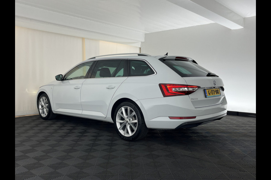 Škoda Superb Combi 1.5 TSI ACT Style Business (INCL-BTW) Aut. *LEATHER-MICROFIBRE | XENON | CANTON-AUDIO | MEMORY-PACK | NAVI-FULLMAP | CAMERA | KEYLESS | HEATED-COMFORTSEATS | PRIVACY-GLASS | SHIFTPADDLES | ECC | PDC | CRUISE | 18''ALU*