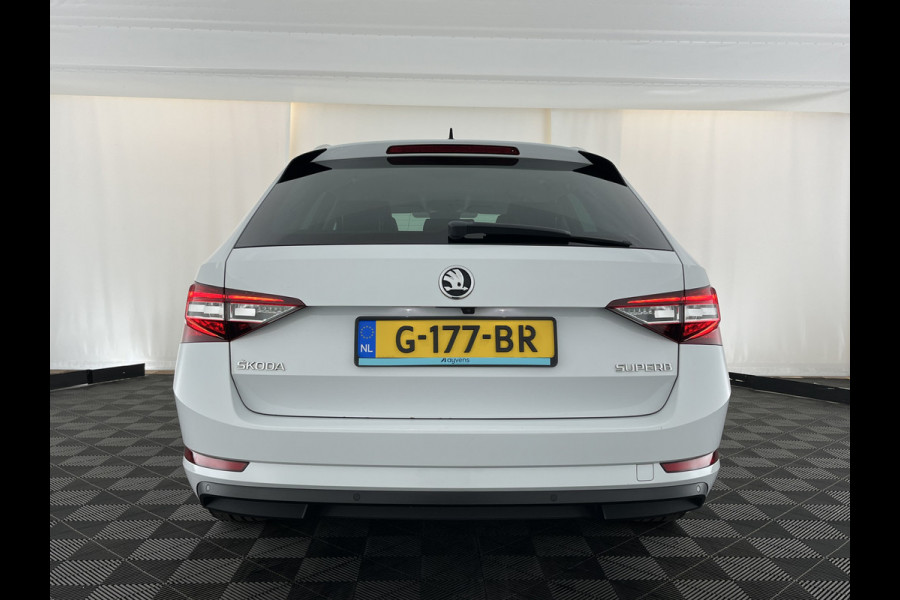Škoda Superb Combi 1.5 TSI ACT Style Business (INCL-BTW) Aut. *LEATHER-MICROFIBRE | XENON | CANTON-AUDIO | MEMORY-PACK | NAVI-FULLMAP | CAMERA | KEYLESS | HEATED-COMFORTSEATS | PRIVACY-GLASS | SHIFTPADDLES | ECC | PDC | CRUISE | 18''ALU*