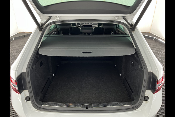 Škoda Superb Combi 1.5 TSI ACT Style Business (INCL-BTW) Aut. *LEATHER-MICROFIBRE | XENON | CANTON-AUDIO | MEMORY-PACK | NAVI-FULLMAP | CAMERA | KEYLESS | HEATED-COMFORTSEATS | PRIVACY-GLASS | SHIFTPADDLES | ECC | PDC | CRUISE | 18''ALU*