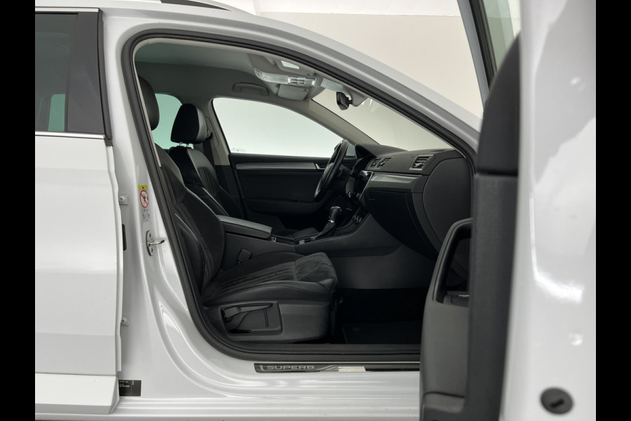 Škoda Superb Combi 1.5 TSI ACT Style Business (INCL-BTW) Aut. *LEATHER-MICROFIBRE | XENON | CANTON-AUDIO | MEMORY-PACK | NAVI-FULLMAP | CAMERA | KEYLESS | HEATED-COMFORTSEATS | PRIVACY-GLASS | SHIFTPADDLES | ECC | PDC | CRUISE | 18''ALU*