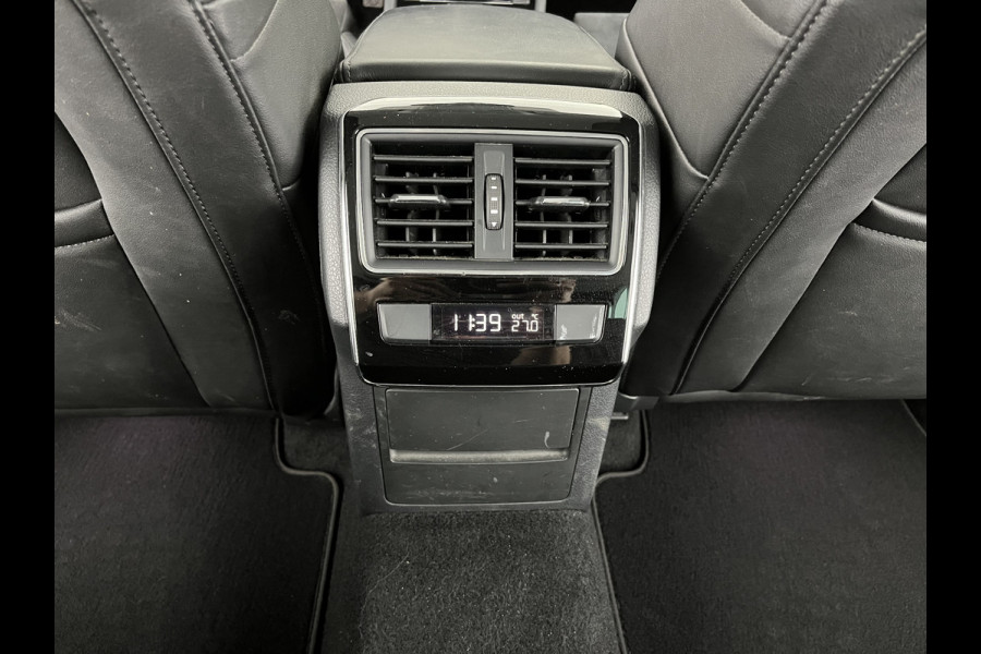 Škoda Superb Combi 1.5 TSI ACT Style Business (INCL-BTW) Aut. *LEATHER-MICROFIBRE | XENON | CANTON-AUDIO | MEMORY-PACK | NAVI-FULLMAP | CAMERA | KEYLESS | HEATED-COMFORTSEATS | PRIVACY-GLASS | SHIFTPADDLES | ECC | PDC | CRUISE | 18''ALU*