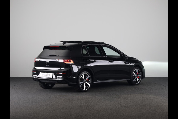 Volkswagen Golf 1.5 eHybrid GTE 272 PK PHEV | SOH 99,73% | Panorama dak | 18"Lm velgen | Trekhaak wegklapbaar | Head up display | Adaptieve demping |