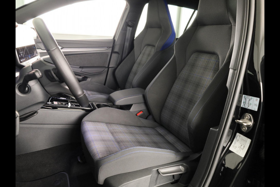 Volkswagen Golf 1.5 eHybrid GTE 272 PK PHEV | SOH 99,73% | Panorama dak | 18"Lm velgen | Trekhaak wegklapbaar | Head up display | Adaptieve demping |