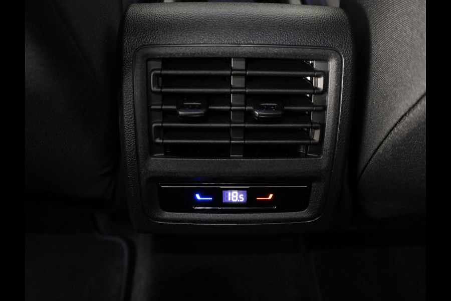 Volkswagen Golf 1.5 eHybrid GTE 272 PK PHEV | SOH 99,73% | Panorama dak | 18"Lm velgen | Trekhaak wegklapbaar | Head up display | Adaptieve demping |