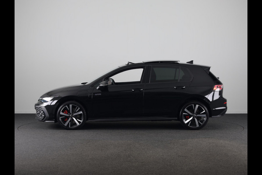 Volkswagen Golf 1.5 eHybrid GTE 272 PK PHEV | SOH 99,73% | Panorama dak | 18"Lm velgen | Trekhaak wegklapbaar | Head up display | Adaptieve demping |