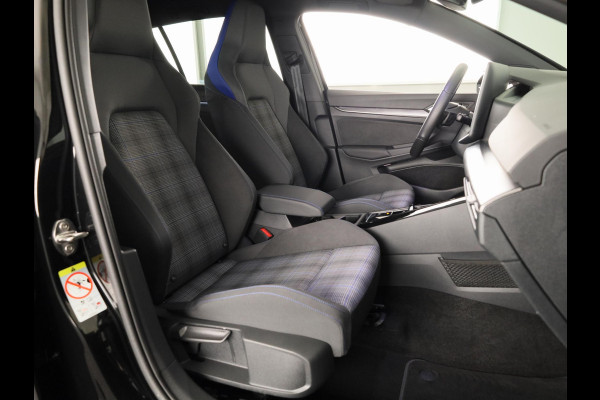 Volkswagen Golf 1.5 eHybrid GTE 272 PK PHEV | SOH 99,73% | Panorama dak | 18"Lm velgen | Trekhaak wegklapbaar | Head up display | Adaptieve demping |