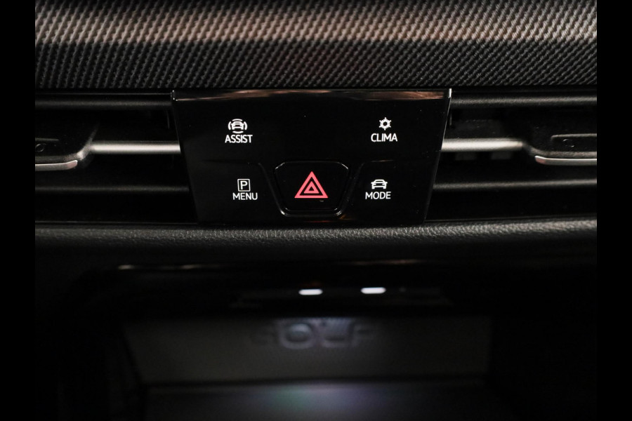 Volkswagen Golf 1.5 eHybrid GTE 272 PK PHEV | SOH 99,73% | Panorama dak | 18"Lm velgen | Trekhaak wegklapbaar | Head up display | Adaptieve demping |