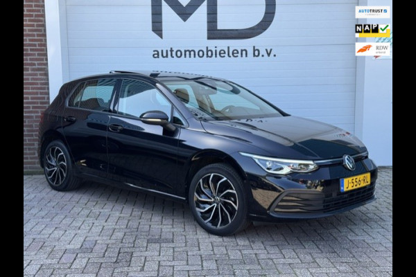 Volkswagen Golf 1.5 TSI Life -Panoramadak-LED-Sfeer-Trekhaak