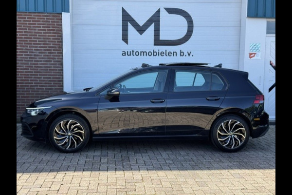 Volkswagen Golf 1.5 TSI Life -Panoramadak-LED-Sfeer-Trekhaak