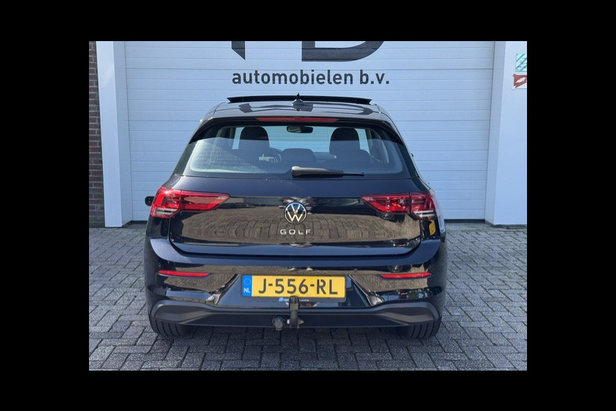 Volkswagen Golf 1.5 TSI Life -Panoramadak-LED-Sfeer-Trekhaak