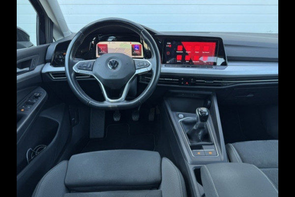 Volkswagen Golf 1.5 TSI Life -Panoramadak-LED-Sfeer-Trekhaak