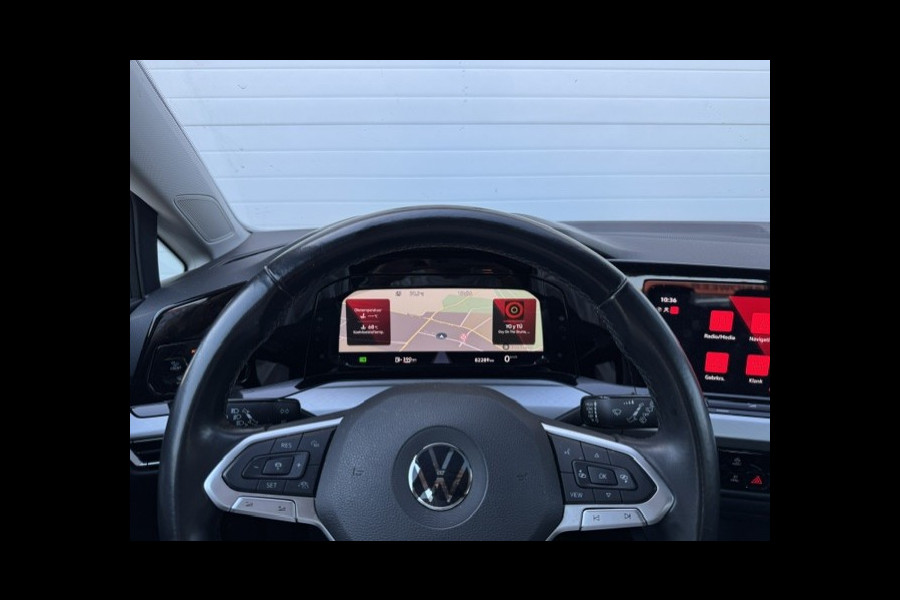 Volkswagen Golf 1.5 TSI Life -Panoramadak-LED-Sfeer-Trekhaak