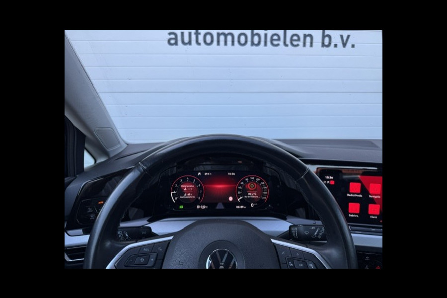 Volkswagen Golf 1.5 TSI Life -Panoramadak-LED-Sfeer-Trekhaak