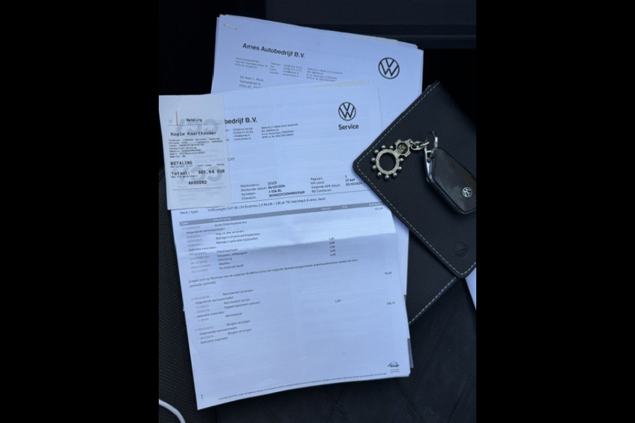 Volkswagen Golf 1.5 TSI Life -Panoramadak-LED-Sfeer-Trekhaak