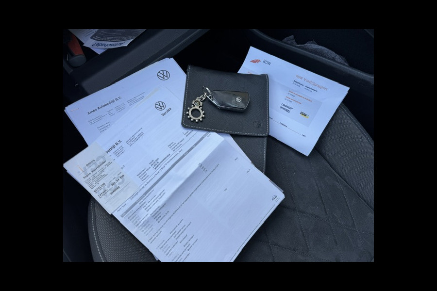 Volkswagen Golf 1.5 TSI Life -Panoramadak-LED-Sfeer-Trekhaak