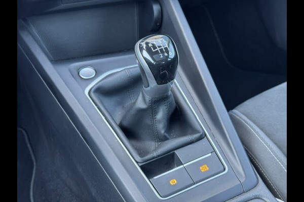 Volkswagen Golf 1.5 TSI Life -Panoramadak-LED-Sfeer-Trekhaak