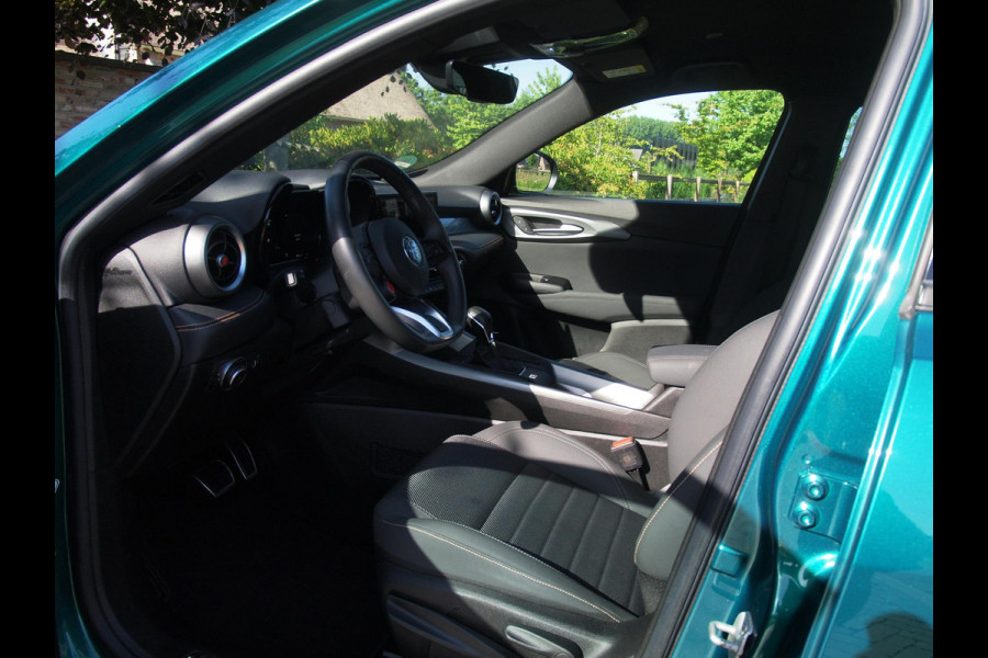 Alfa Romeo Tonale 1.3T PHEV Edizione Speciale | 280PK | Winterpakket | NL-Auto | Camera |