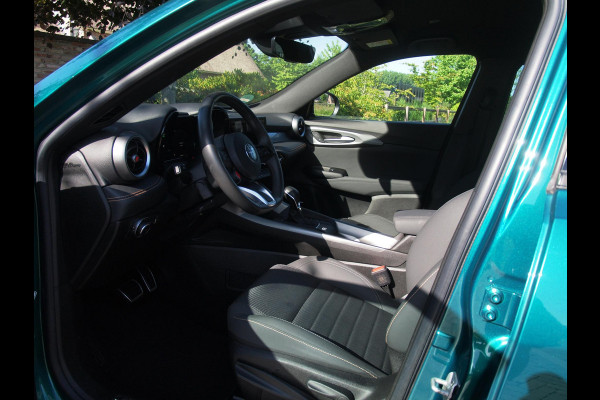 Alfa Romeo Tonale 1.3T PHEV Edizione Speciale | 280PK | Winterpakket | NL-Auto | Camera |