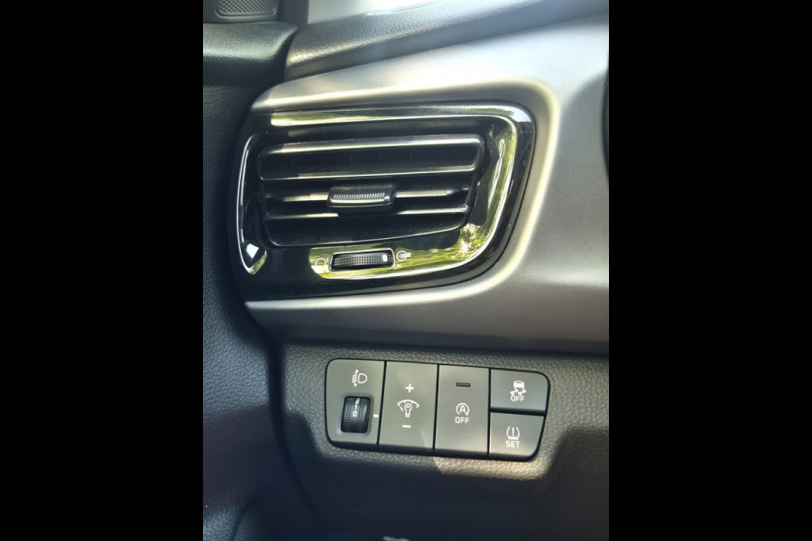 Kia Rio T-GDi MHEV Dynamic Plus Line Camera CarPlay ACC Navi NAP Automaat Hybride Stoelverwarming LED