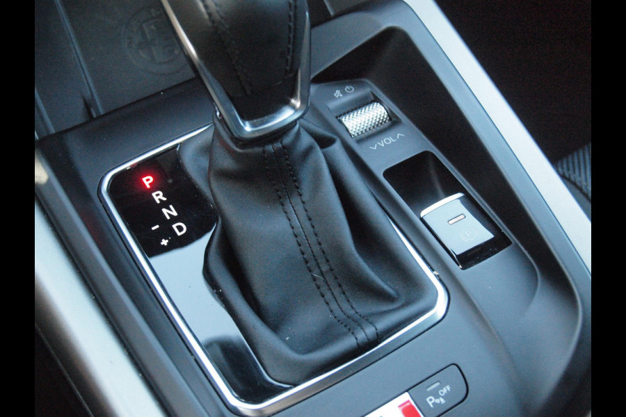 Alfa Romeo Tonale 1.3T PHEV Edizione Speciale | 280PK | Winterpakket | NL-Auto | Camera |