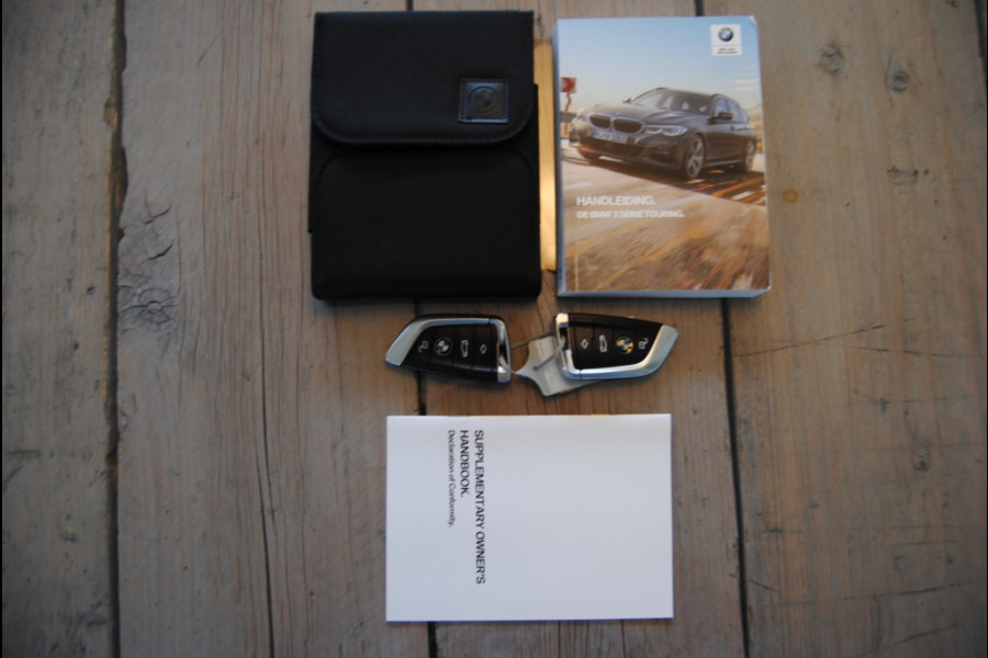 BMW 3 Serie Touring 320i Executive Ed. | Carplay |Virtual Cockpit.| Nieuw model