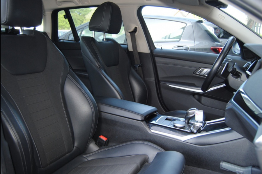 BMW 3 Serie Touring 320i Executive Ed. | Carplay |Virtual Cockpit.| Nieuw model