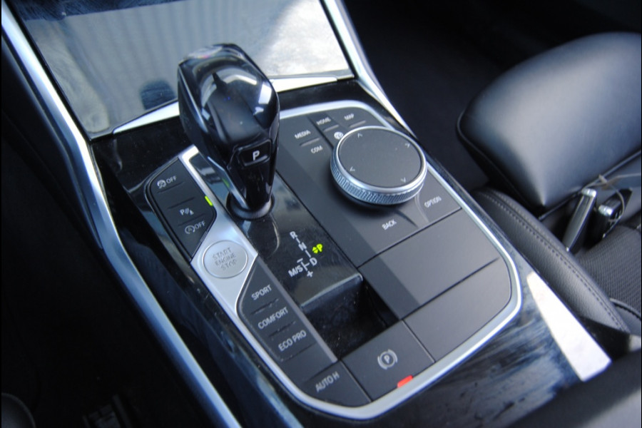 BMW 3 Serie Touring 320i Executive Ed. | Carplay |Virtual Cockpit.| Nieuw model
