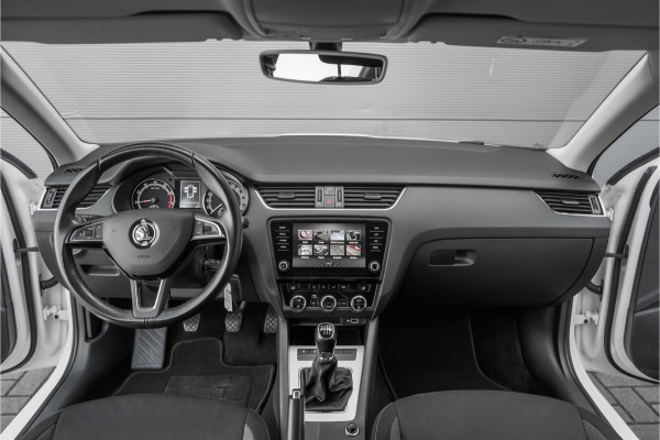 Škoda Octavia Combi 1.0 TSI Greentech Ambition Business Navi CarPlay