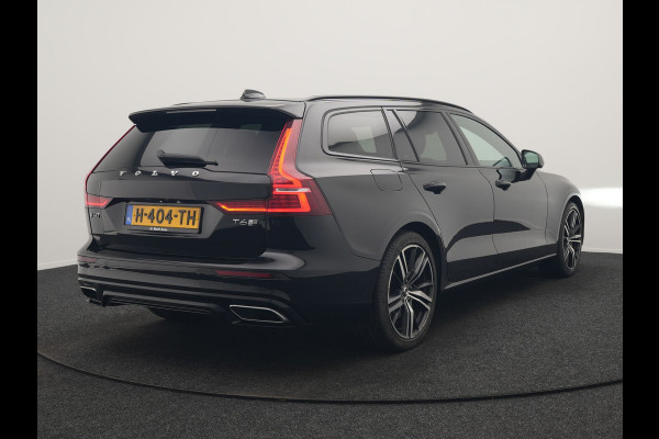 Volvo V60 T6 Twin Engine AWD R-Design 340pk Dealer O.H. | Adaptive Cruise | Camera | Harman / Kardon | Lederen Sportstoelen Memory & Verwarmd | Keyless | Blis | Apple Carplay | Navigatie | DAB | 19"L.M | Plug In Hybrid |