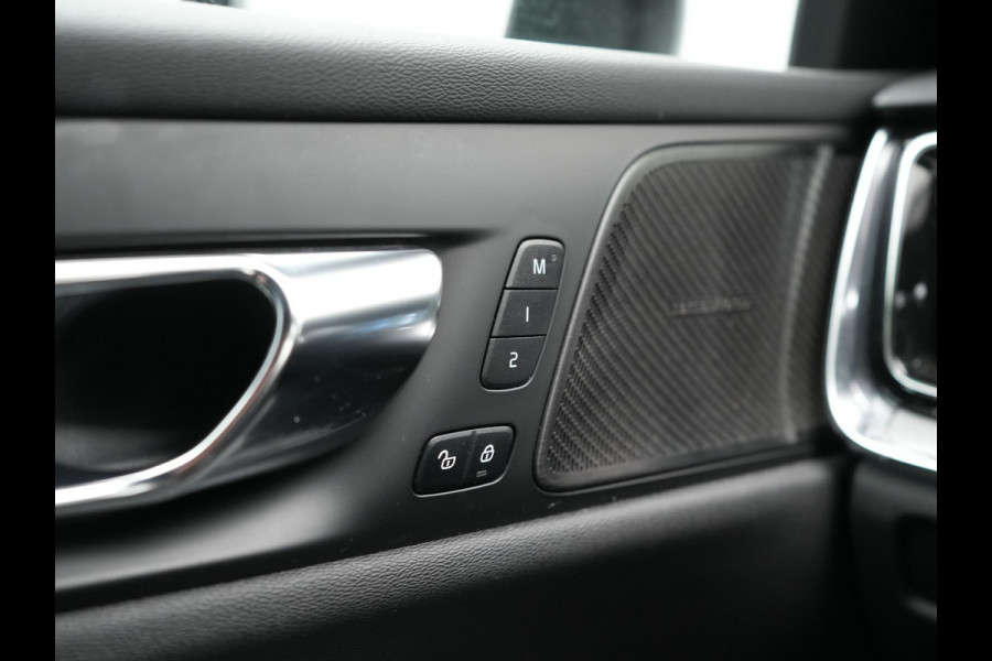 Volvo V60 T6 Twin Engine AWD R-Design 340pk Dealer O.H. | Adaptive Cruise | Camera | Harman / Kardon | Lederen Sportstoelen Memory & Verwarmd | Keyless | Blis | Apple Carplay | Navigatie | DAB | 19"L.M | Plug In Hybrid |