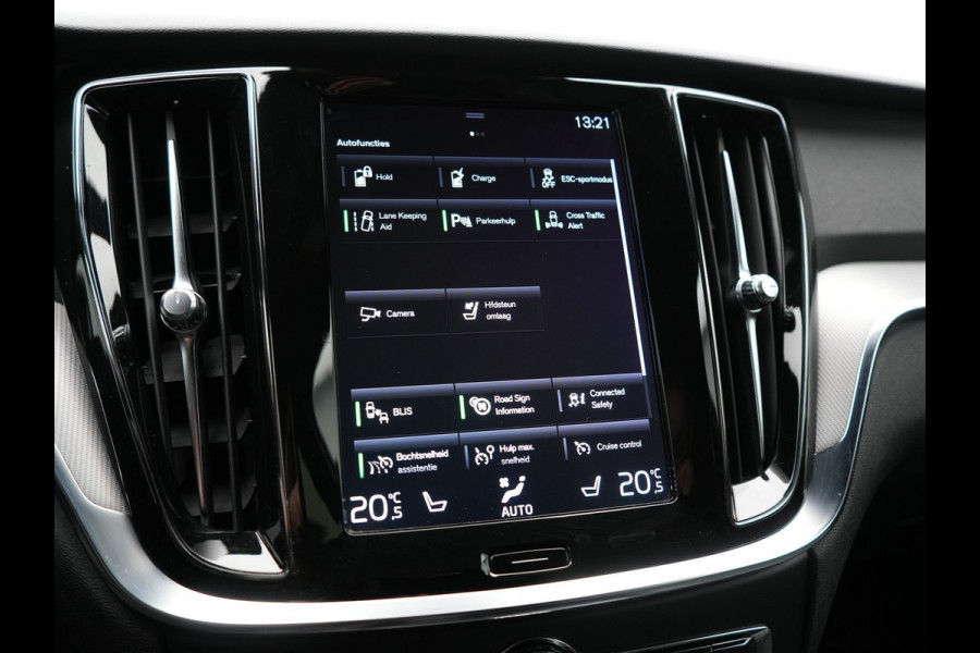 Volvo V60 T6 Twin Engine AWD R-Design 340pk Dealer O.H. | Adaptive Cruise | Camera | Harman / Kardon | Lederen Sportstoelen Memory & Verwarmd | Keyless | Blis | Apple Carplay | Navigatie | DAB | 19"L.M | Plug In Hybrid |