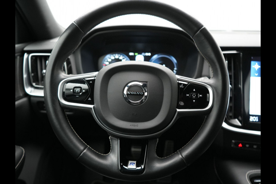 Volvo V60 T6 Twin Engine AWD R-Design 340pk Dealer O.H. | Adaptive Cruise | Camera | Harman / Kardon | Lederen Sportstoelen Memory & Verwarmd | Keyless | Blis | Apple Carplay | Navigatie | DAB | 19"L.M | Plug In Hybrid |