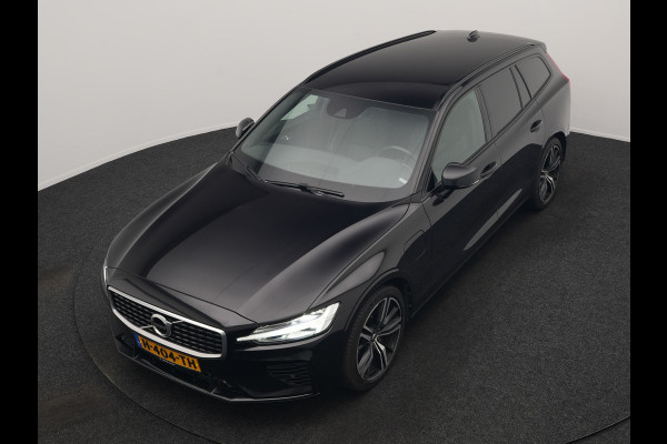 Volvo V60 T6 Twin Engine AWD R-Design 340pk Dealer O.H. | Adaptive Cruise | Camera | Harman / Kardon | Lederen Sportstoelen Memory & Verwarmd | Keyless | Blis | Apple Carplay | Navigatie | DAB | 19"L.M | Plug In Hybrid |
