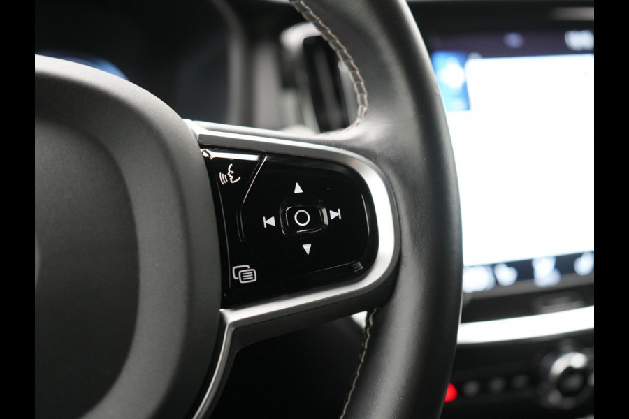 Volvo V60 T6 Twin Engine AWD R-Design 340pk Dealer O.H. | Adaptive Cruise | Camera | Harman / Kardon | Lederen Sportstoelen Memory & Verwarmd | Keyless | Blis | Apple Carplay | Navigatie | DAB | 19"L.M | Plug In Hybrid |