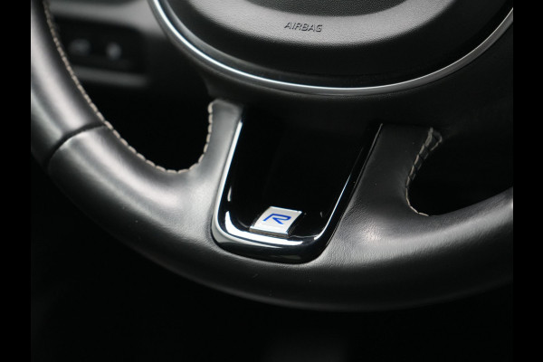 Volvo V60 T6 Twin Engine AWD R-Design 340pk Dealer O.H. | Adaptive Cruise | Camera | Harman / Kardon | Lederen Sportstoelen Memory & Verwarmd | Keyless | Blis | Apple Carplay | Navigatie | DAB | 19"L.M | Plug In Hybrid |