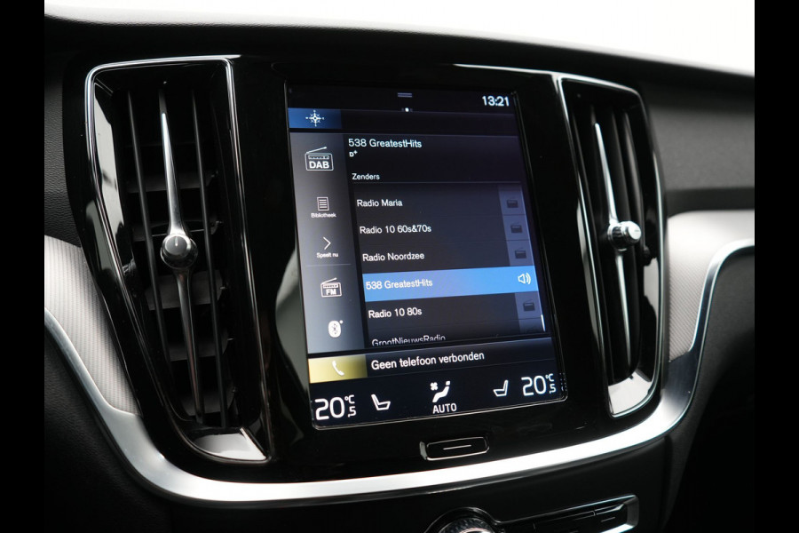 Volvo V60 T6 Twin Engine AWD R-Design 340pk Dealer O.H. | Adaptive Cruise | Camera | Harman / Kardon | Lederen Sportstoelen Memory & Verwarmd | Keyless | Blis | Apple Carplay | Navigatie | DAB | 19"L.M | Plug In Hybrid |