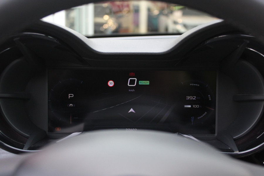 Alfa Romeo junior ELETTRICA SPECIALE 156PK 54 kWh | PANORAMISCH SCHUIF/KANTEL DAK | BICOLOR DAK (ZWART DAK) | WARMTEPOMP | TECHNOLOGIE PAKKET (O.A. FULL LED ADAPTIVE MATRIX KOPLAMPEN/DODEHOEK DETECTIE/DRAADLOZE TELEFOONLADER/ACHTERUITRIJ CAMERA/PARKEERSENSOREN VOOR, ACHTER,ZIJKANT) | DRAADLOZE APPLE CARPLAY/ANDROID AUTO | CLIMATE CONTROL | ELEKTRISCH BEDIENBARE ACHTERKLEP | STOEL VERWARMING | ELEKTRISCH BEDIENBARE VOORSTOEL MET MASSAGE FUNCTIE | VERKEERSBORDEN HERKENNING | ADAPTIVE CRUISE CONTROL | KEYLESS ENTRY/START | VOORRUIT VERWARMING |