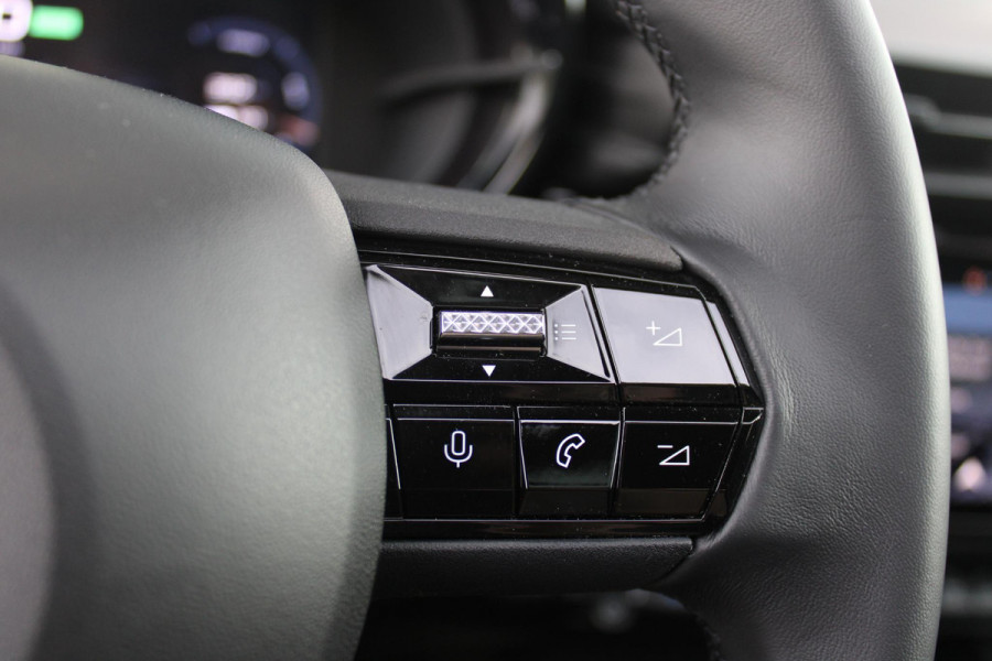 Alfa Romeo junior ELETTRICA SPECIALE 156PK 54 kWh | PANORAMISCH SCHUIF/KANTEL DAK | BICOLOR DAK (ZWART DAK) | WARMTEPOMP | TECHNOLOGIE PAKKET (O.A. FULL LED ADAPTIVE MATRIX KOPLAMPEN/DODEHOEK DETECTIE/DRAADLOZE TELEFOONLADER/ACHTERUITRIJ CAMERA/PARKEERSENSOREN VOOR, ACHTER,ZIJKANT) | DRAADLOZE APPLE CARPLAY/ANDROID AUTO | CLIMATE CONTROL | ELEKTRISCH BEDIENBARE ACHTERKLEP | STOEL VERWARMING | ELEKTRISCH BEDIENBARE VOORSTOEL MET MASSAGE FUNCTIE | VERKEERSBORDEN HERKENNING | ADAPTIVE CRUISE CONTROL | KEYLESS ENTRY/START | VOORRUIT VERWARMING |